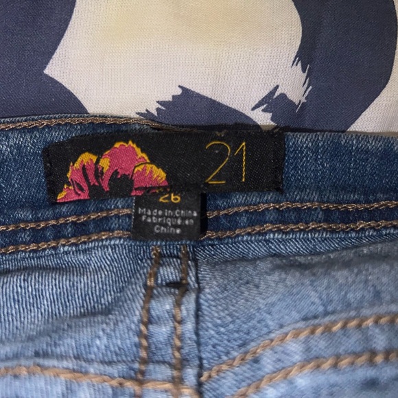 Forever 21 Classic Blue Jean Shorts - Picture 3 of 4